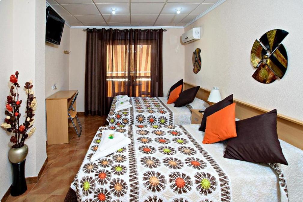 Hostal Carrizo Elda Exterior foto